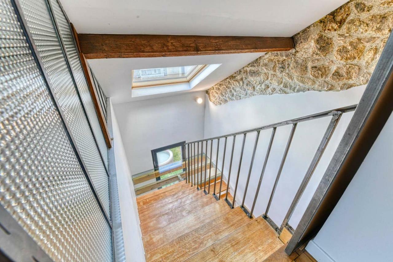 Вилла Chic And Vintage House With Garden Сен-Дени Экстерьер фото