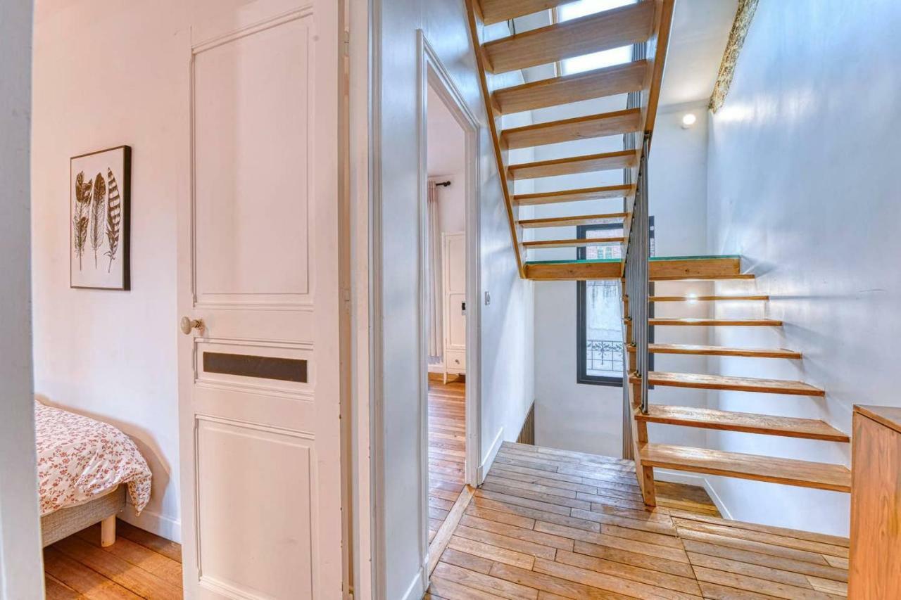 Вилла Chic And Vintage House With Garden Сен-Дени Экстерьер фото